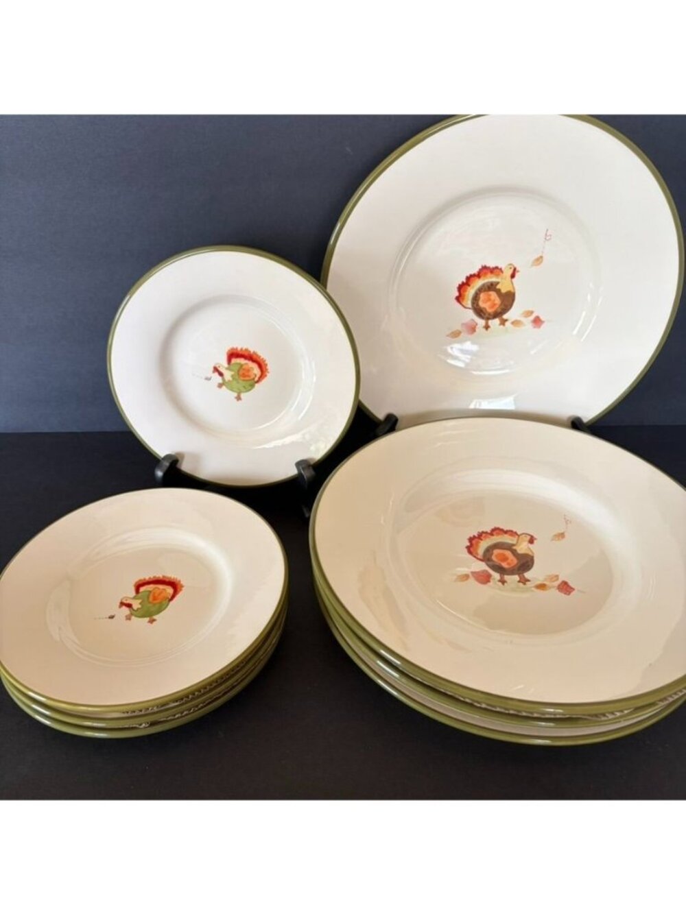 Pottery Barn Kids Thanksgiving Turkey  Plates 4 Dinner, 4 salad 10" & 7" Sizes
